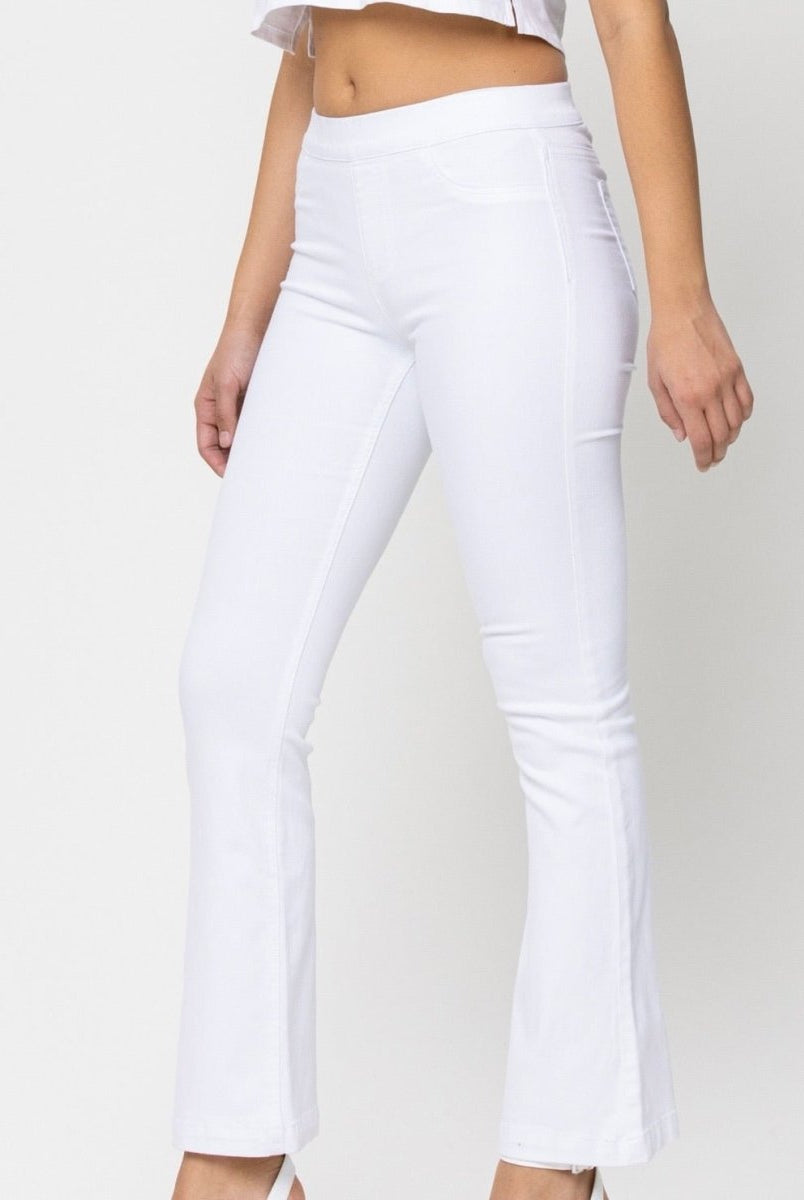 Cello White Flare Jeans/Jeggings - Short/30” Inseam - jeans - Jimberly's Boutique - Olive Branch - Mississippi