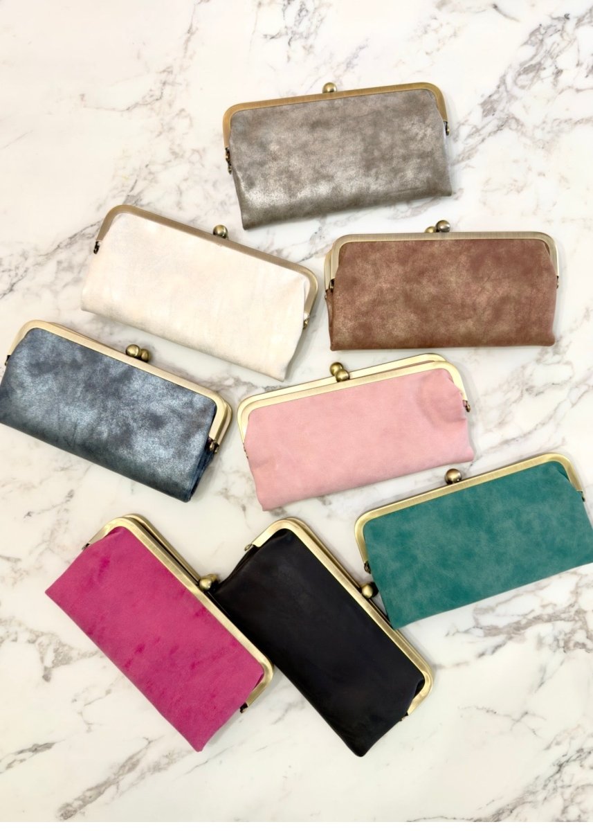 Karen Kiss Lock Clutch Bag/Wallet - Jimberly's Boutique - Olive Branch - Mississippi