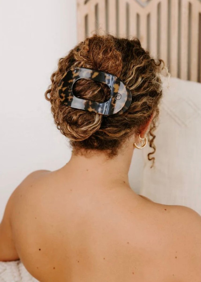 Large Teleties Flat Oval Clip - Tortoise (ships week of 2/12/24) - -Jimberly's Boutique-Olive Branch-Mississippi