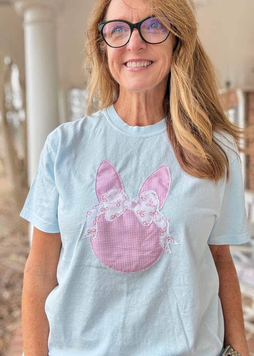 Bunny Bow Applique Comfort Colors SS T-shirt - Appliqué comfort colors tshirt - Jimberly's Boutique - Olive Branch - Mississippi