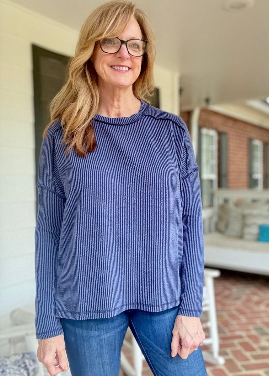 Easy Edge Top - Navy - Casual Top - Jimberly's Boutique - Olive Branch - Mississippi