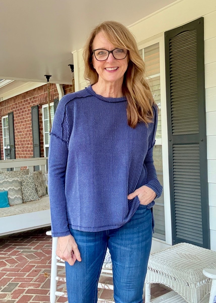 Easy Edge Top - Navy - Casual Top - Jimberly's Boutique - Olive Branch - Mississippi