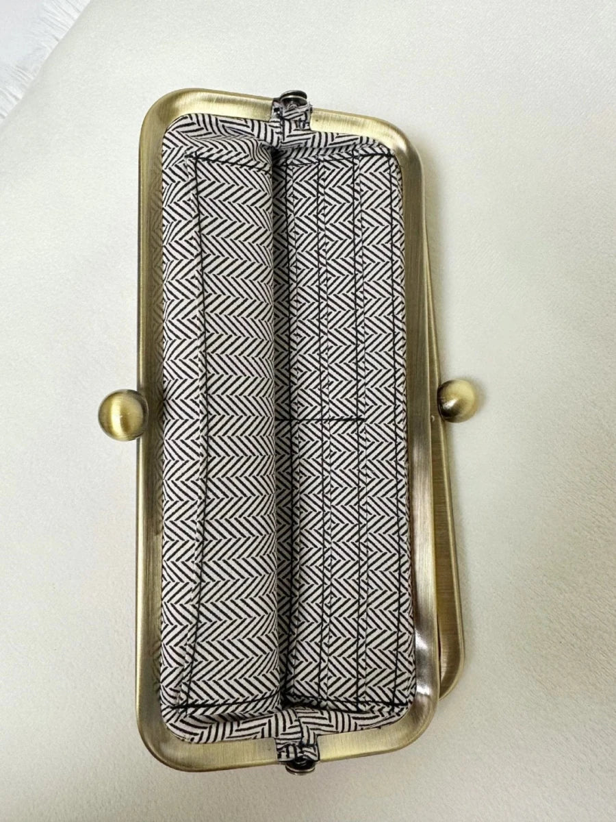 Karen Kiss Lock Clutch Bag/Wallet - Jimberly's Boutique - Olive Branch - Mississippi