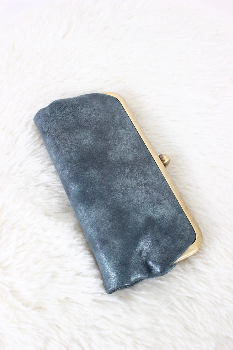 Karen Kiss Lock Clutch Bag/Wallet - Jimberly's Boutique - Olive Branch - Mississippi