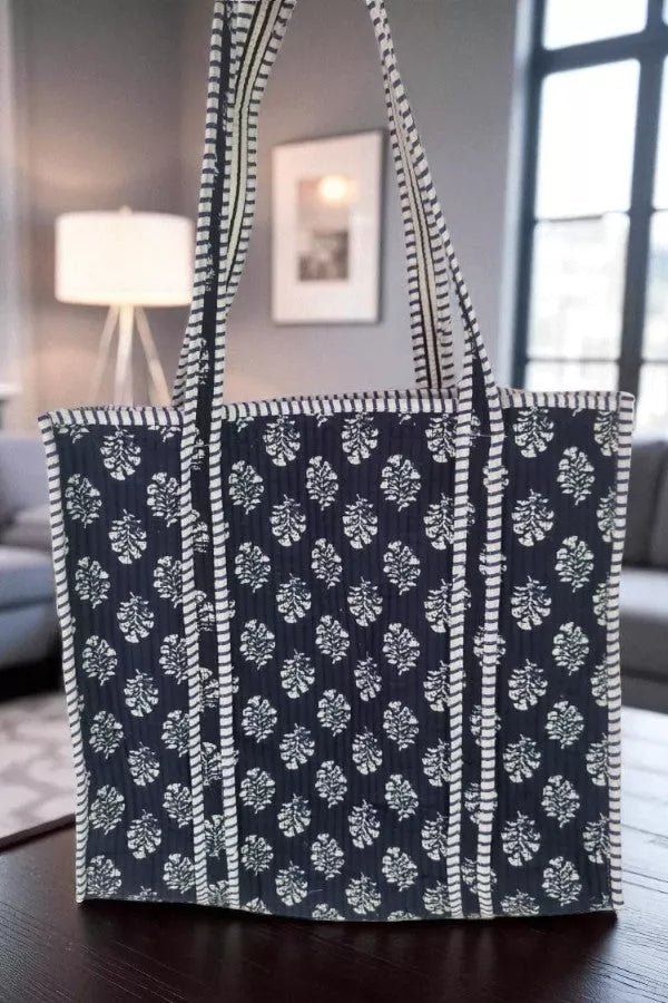 Nantucket Blooms Navy Tote Bag - Jimberly's Boutique - Olive Branch - Mississippi