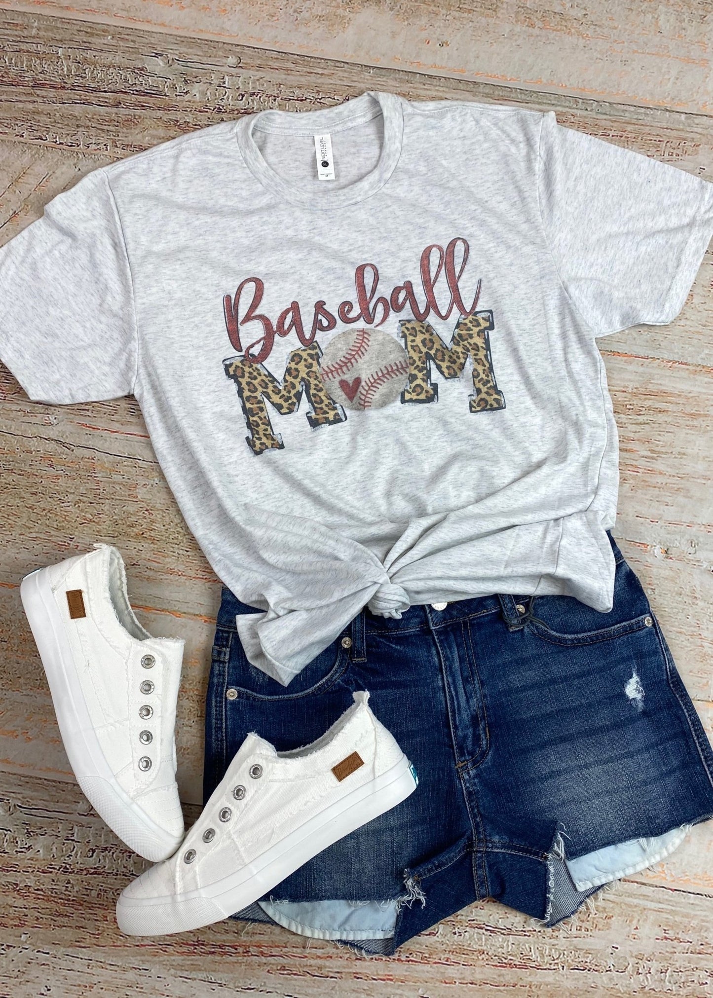 Baseball Mom Graphic Tee - Jimberly's Boutique