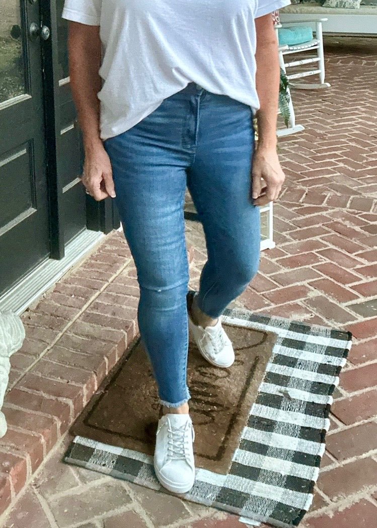 Judy Blue High Waist Tummy Control Fray Hem Skinny Jeans - Judy Blue Skinny Jeans - Jimberly's Boutique