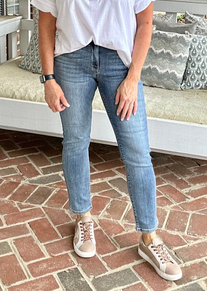 Judy Blue Jeans | Kenzie | Mid Rise | Classic Slim Fit - jeans - Jimberly's Boutique